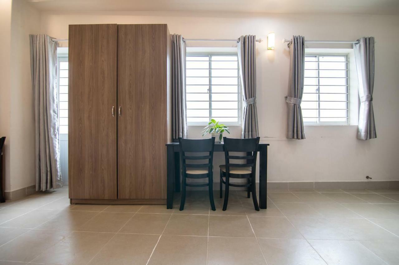 Reddoorz @ Hai Ba Trung Street Ho Chi Minh City Bagian luar foto
