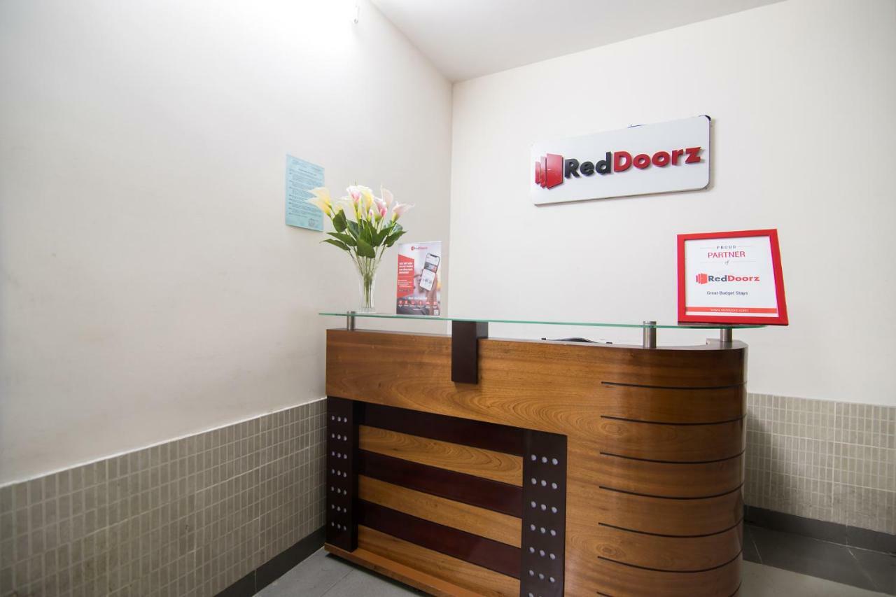 Reddoorz @ Hai Ba Trung Street Ho Chi Minh City Bagian luar foto