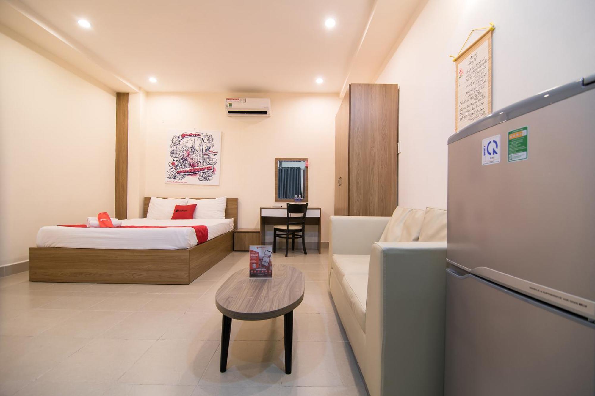 Reddoorz @ Hai Ba Trung Street Ho Chi Minh City Bagian luar foto